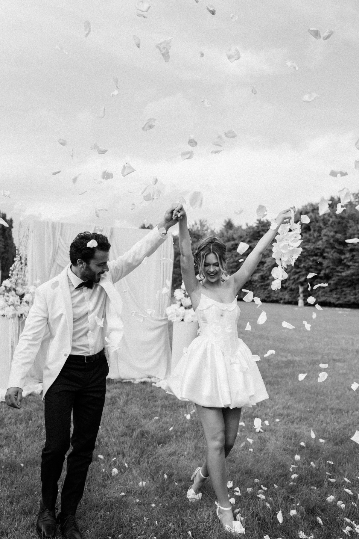 Brautpar-Glücklich-Trauung-Luxushochzeit